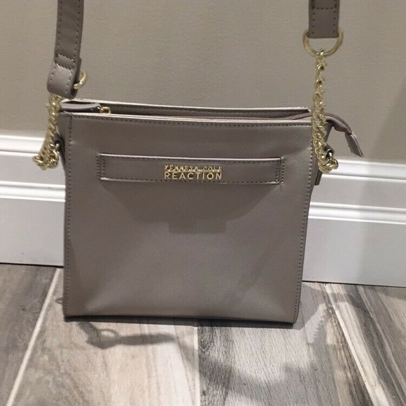 Kenneth Cole purse - Picture 1 of 2